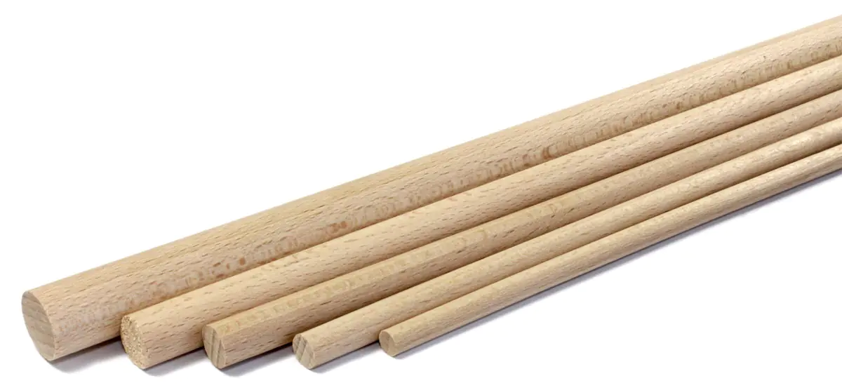 Rundstab aus Buchenholz, glatte Oberfläche Rundstab aus Buchenholz, glatte Oberfläche