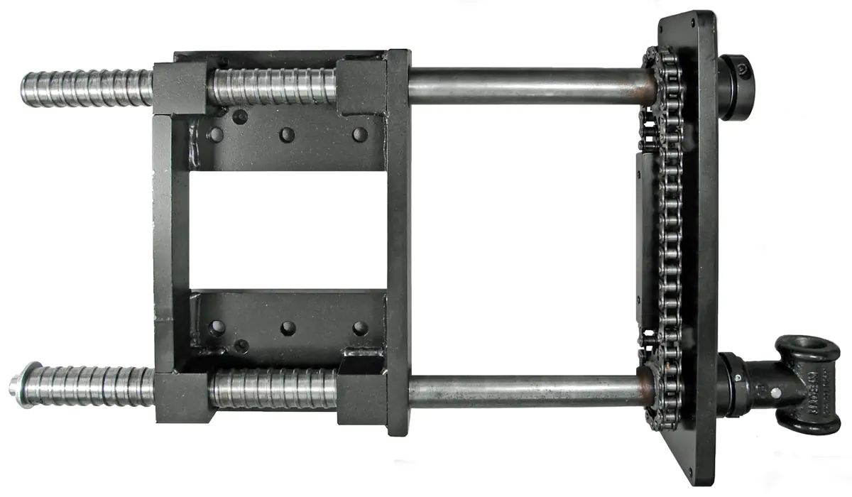 Vorderzangenführung schwere Ausführung - mit Kettenführung Vorderzangenführung schwere Ausführung - mit Kettenführung