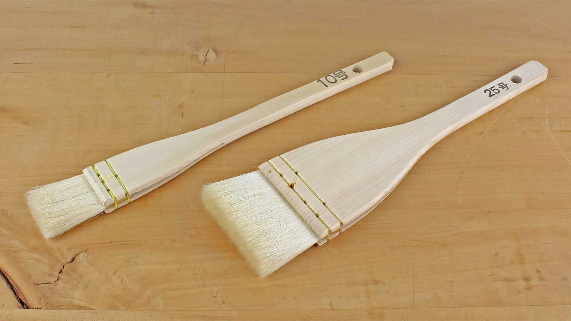 Ziegenhaarpinsel weiss 30 mm mit Holzheft Ziegenhaarpinsel weiss 30 mm mit Holzheft
