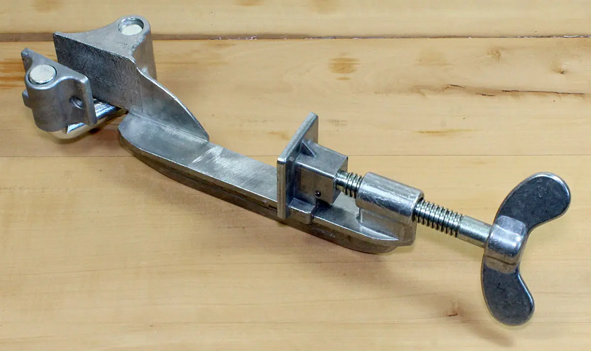 DUBUQUE Winkelzwinge