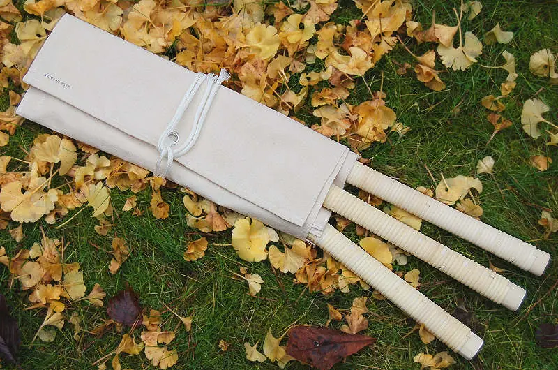 Sägenset, bestehend aus 3 Japanischen Sägen mit einer Segeltuchtasche Sägenset, bestehend aus 3 Japanischen Sägen mit einer Segeltuchtasche