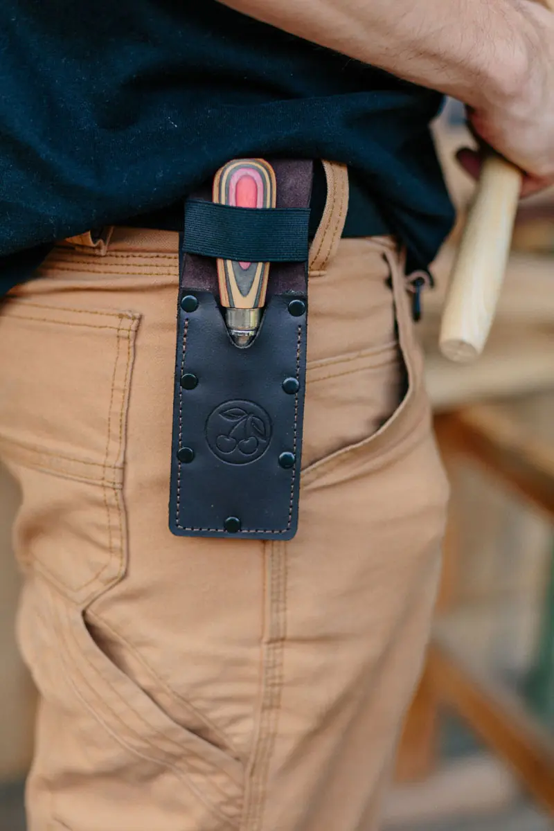 W.I.N.A.C. Kurzbeitel 35 mm in Lederholster mit Skateboardheft KIRSCHEN