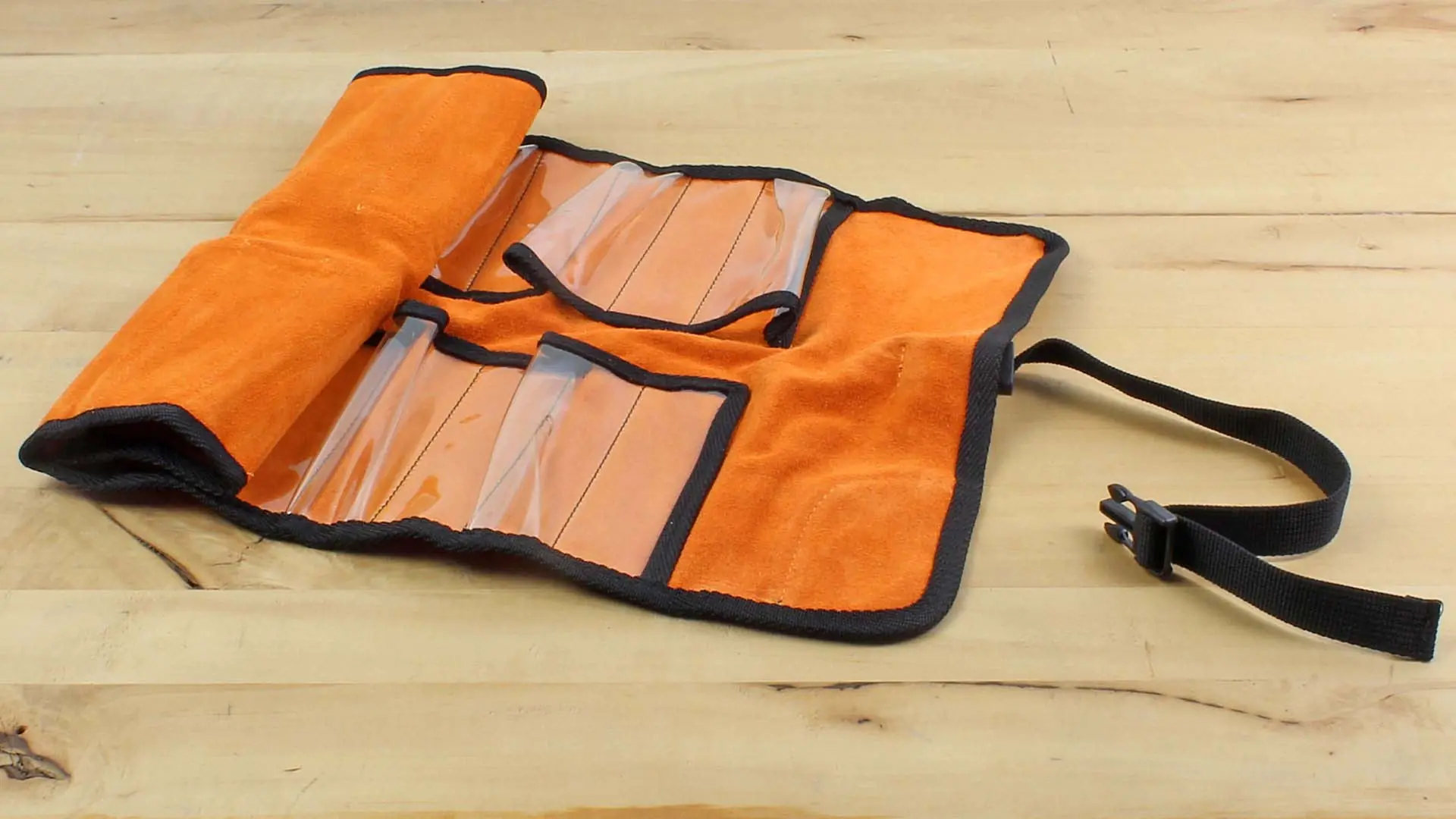 Lederrolltasche von KIRSCHEN mit 12 durchsichtigen stabilen Kunststofftaschen Lederrolltasche von KIRSCHEN mit 12 durchsichtigen stabilen Kunststofftaschen