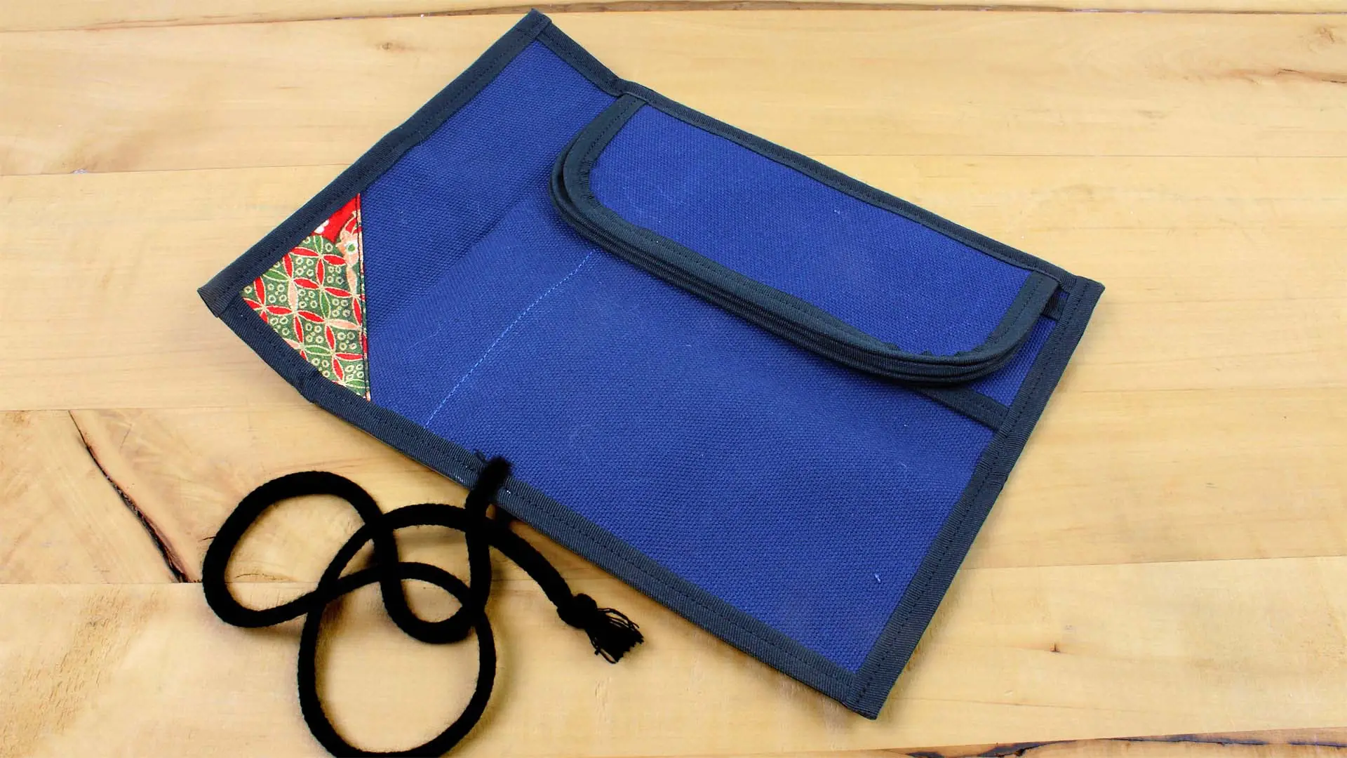 Dekorative kleine Tasche aus blauem Segeltuch für 3 japanische Mini-Sägen