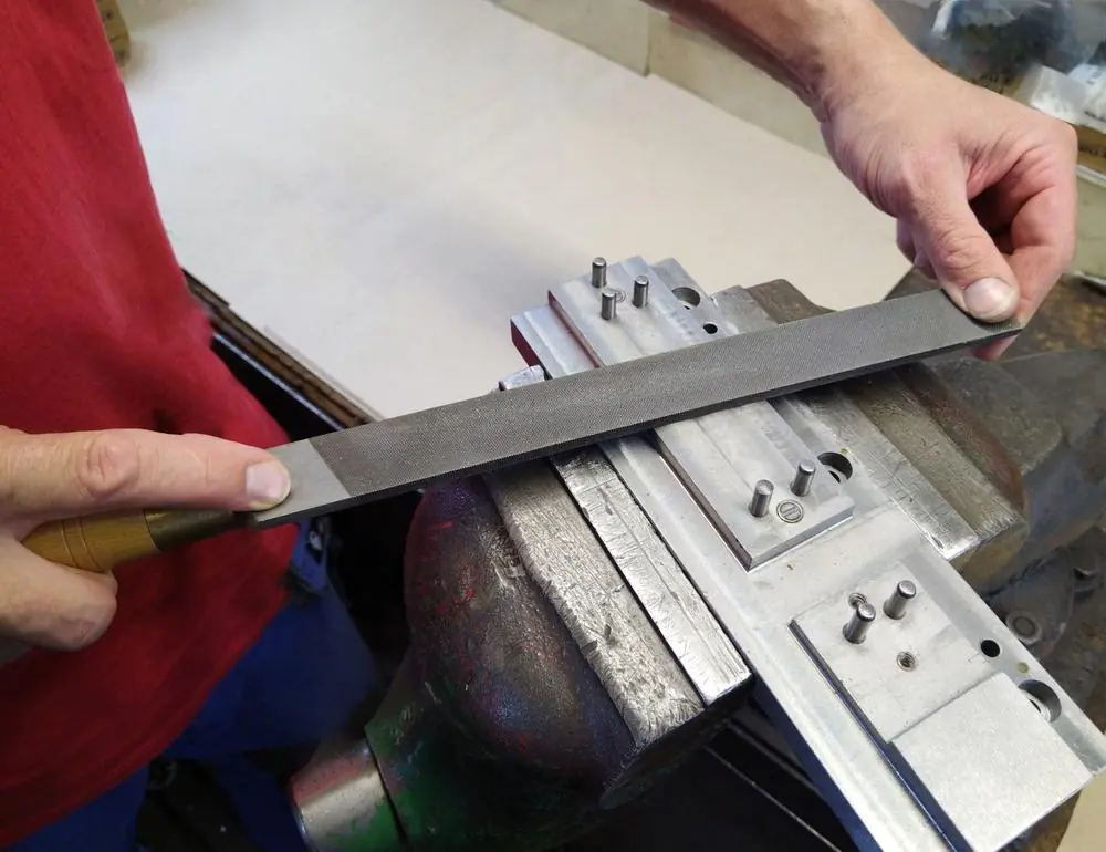 3er-Set Werkstattfeilen 200 mm mit ergonomischem Holzheft NAREX