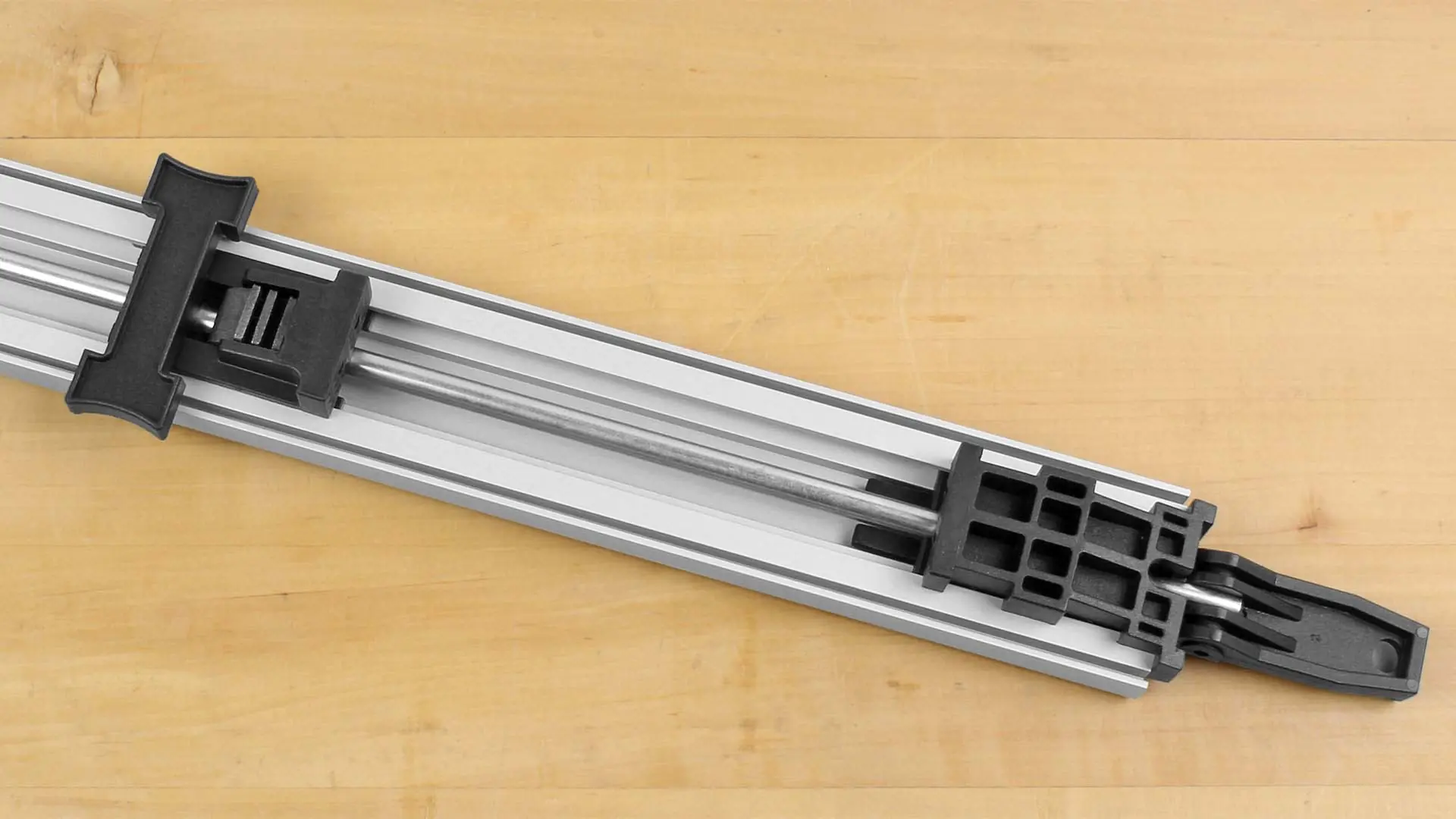 Pro Grip Zwinge Spannweite 610 mm/24 inch Gesamtlaenge 840 mm Pro Grip Zwinge Spannweite 610 mm/24 inch Gesamtlaenge 840 mm