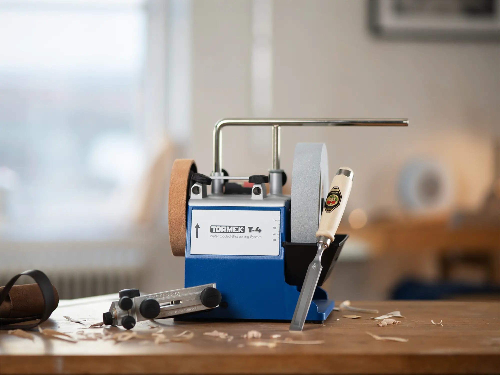 TORMEK T4 + SE-77 + Kirschen Stechbeitel Naßschleifmaschine Sonder-Edition Herbst 2025 TORMEK T4 + SE-77 + Kirschen Stechbeitel Naßschleifmaschine Sonder-Edition Herbst 2025