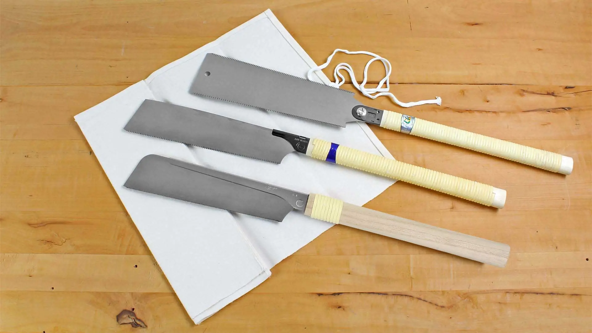 Sägenset Universal, bestehend aus 3 Japanischen Sägen mit einer Segeltuchtasche Sägenset Universal, bestehend aus 3 Japanischen Sägen mit einer Segeltuchtasche