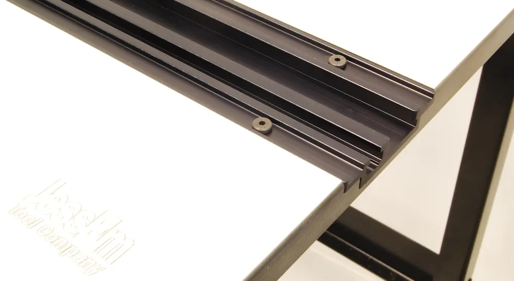JessEm Mast-R-Top Frästischplatte aus beschichteter Phenolharzplatte 24 x 32 inch (ca 610 x 813 mm) JessEm Mast-R-Top Frästischplatte aus beschichteter Phenolharzplatte 24 x 32 inch (ca 610 x 813 mm)