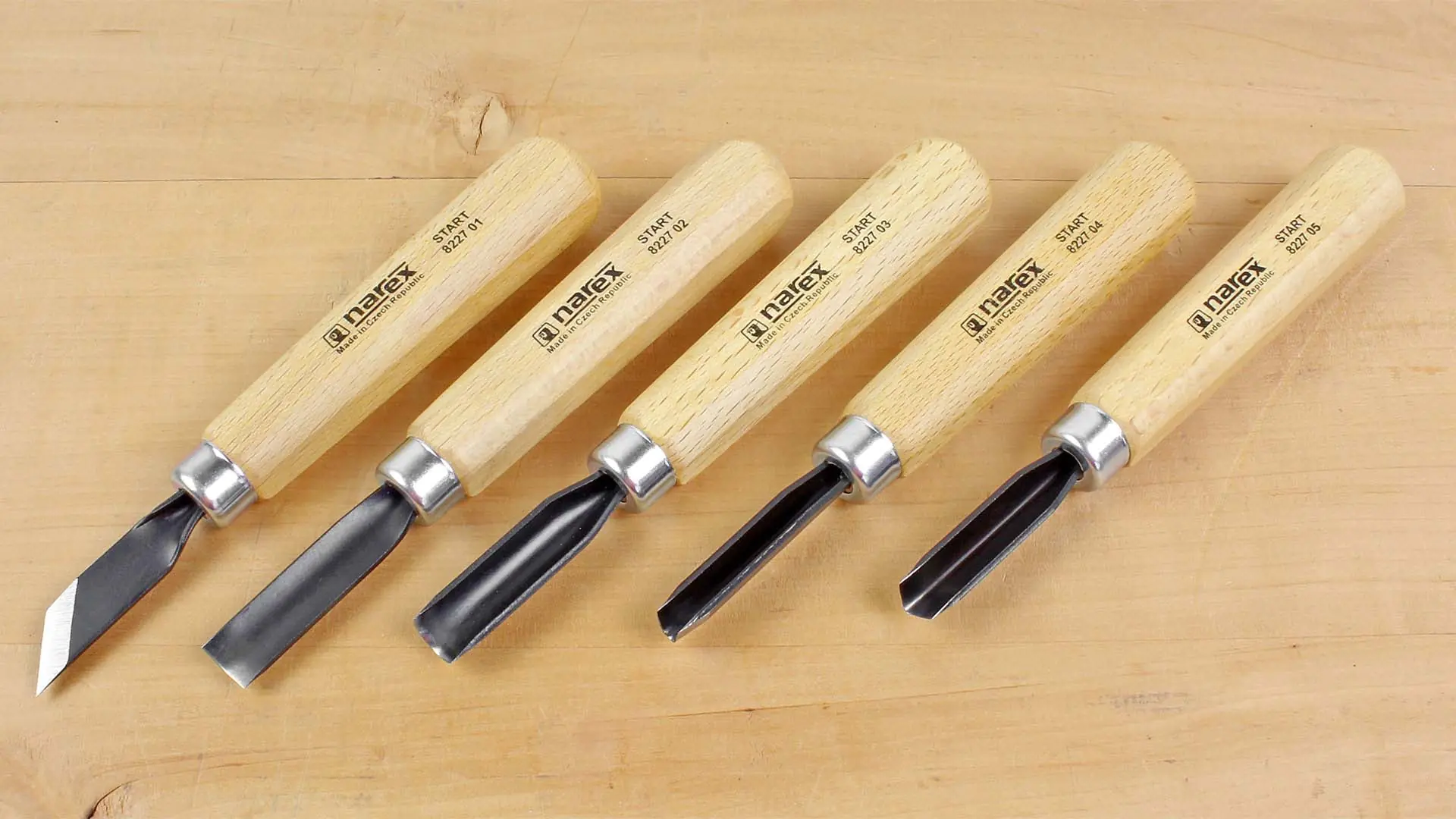 5-teiliger Schnitzeisensatz mit Holzrohling