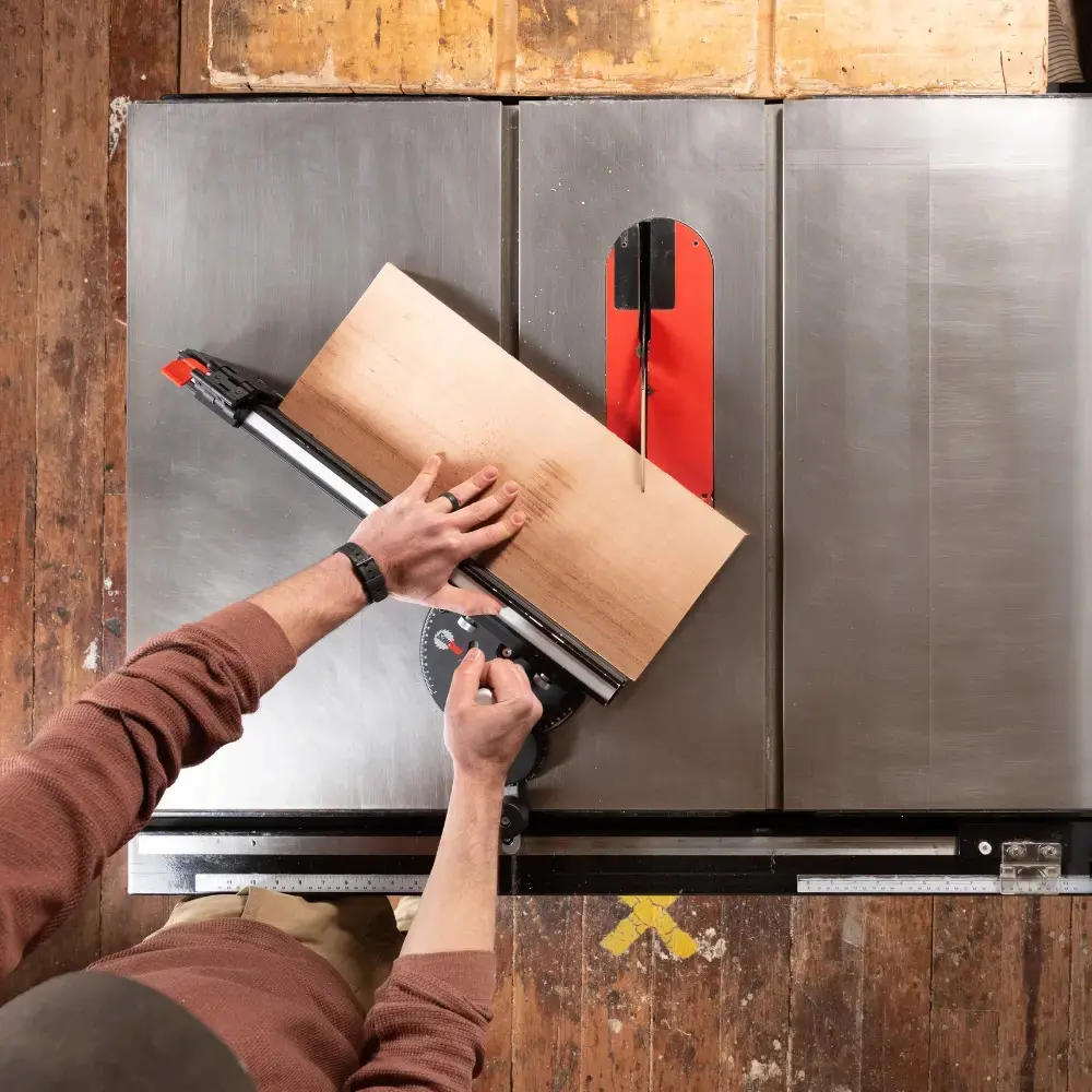 REVOLUTION Winkelanschlag mit Feineinstellung SawStop