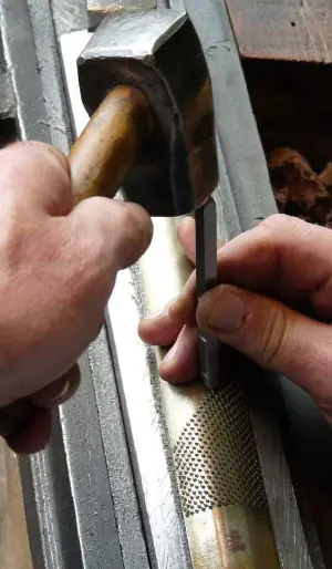 3) Das Schlagen per Hand: Ein einzigartiges Know-how